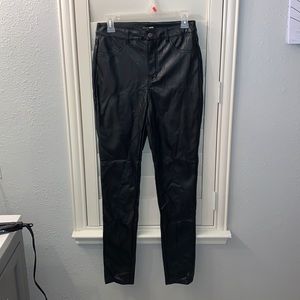 Jet black leather pants 🖤